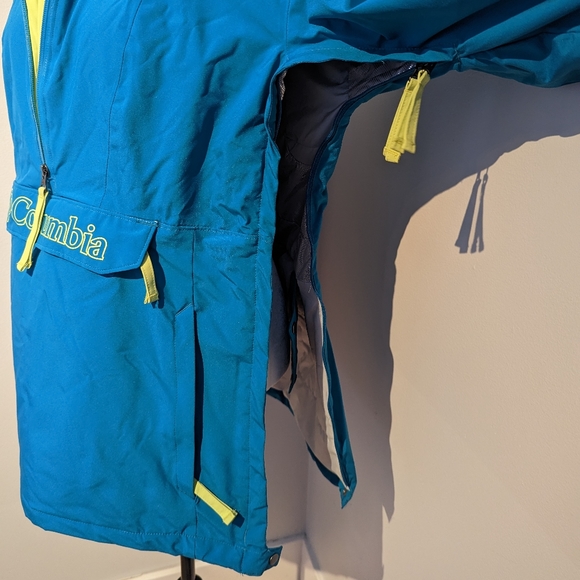 Columbia Coat. Size M. EUC. - Picture 5 of 15